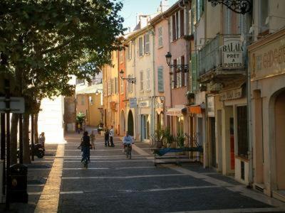 Magnifique Studio Au Coeur Historique De Fréjus Exterior photo