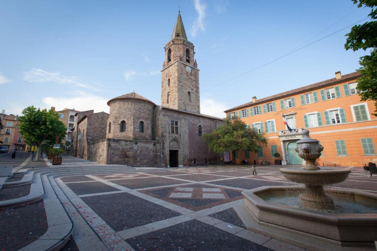 Magnifique Studio Au Coeur Historique De Fréjus Exterior photo
